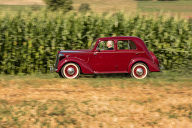 Vauxhall 12-4 (1947) - kein Sportwagen, aber ein komfortabler Gleiter Vauxhall 12-4 (1947) - kein Sportwagen, aber ein komfortabler Gleiter