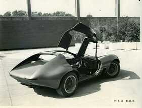 Vauxhall XVR (1966) – Das Heck wirkt wie eine frühe Mischung aus Jaguar E-Type und XJS Vauxhall XVR (1966) – Das Heck wirkt wie eine frühe Mischung aus Jaguar E-Type und XJS