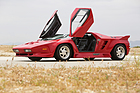 Vector W8 (1992) - die Türen erinnern an zeitgenössische Lamborghini-Modelle (angeboten an der RM Auction Monterey 2014)