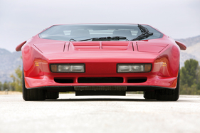 Vector W8 (1992) - sieht richtig böse aus (angeboten an der RM Auction Monterey 2014) Vector W8 (1992) - sieht richtig böse aus (angeboten an der RM Auction Monterey 2014)