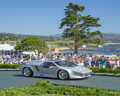 Vector W8 Coupe (1993) - 2. Rang in der Klasse V-2 beim Pebble Beach Concours d'Elegance 2024