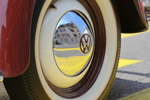 Verchromte Radkappen kamen erst bei späteren Exportausführungen zum Zug, aber der Käfer wurde über die Jahre luxuriöser und edler.