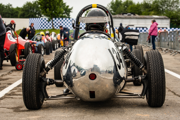 Verchromter Gemini Mk 2 1959 am Grand Prix de l'Age d'Or 2016