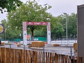 Vereinsamter Startbogen – Classic Days Düsseldorf 2023 Vereinsamter Startbogen – Classic Days Düsseldorf 2023