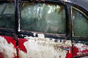 Vergänglicher BMW/EMW 340 - Autoskulpturenpark Neandertal