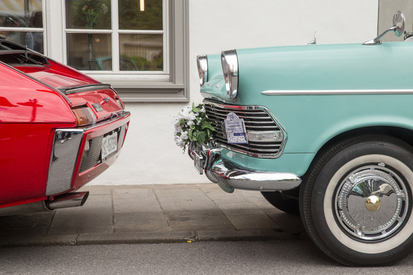 Image: Labor of love in vain: The Opel Rekord brings flowers, the Renault 17 turns away - Classic cars in Obwalden 2024