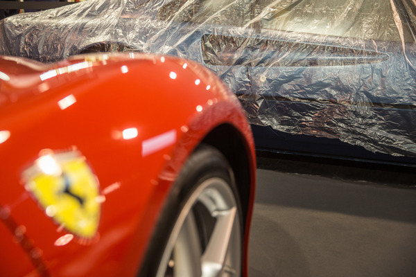 Verhüllt. Eingepackter Ferrari 308 GTB - Auto e Moto d'Epoca 2022