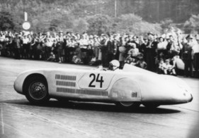 Veritas (1949) - Heinz Mölders beim Rennen rund um Karlsruhe