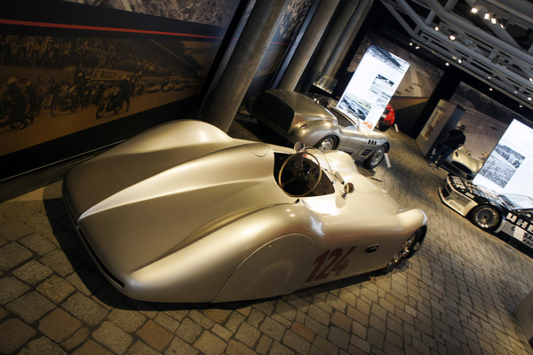 Bild Veritas Meteor III (1950) - Teil der Ausstellung "AVUS 100: Ein rasantes Jahrhundert" im PS-Speicher Einbeck