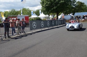 Veritas RS (1947) bei der Ausfahrt auf den Rundkurs – Classic Days Düsseldorf 2022