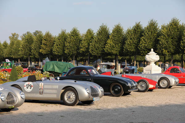 Veritas Sport- und Rennwagen im Morgenlicht - 20. ASC Classic-Gala Schwetzingen 2024