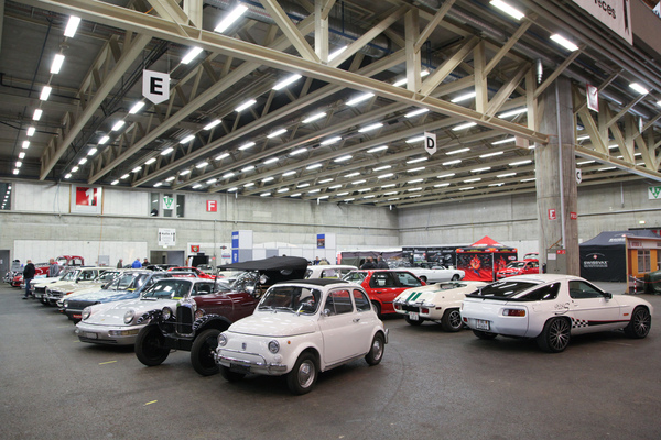 Vintage cars for sale of various makes and models - OTM Fribourg 2018