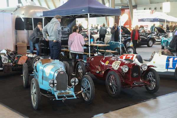 Verkleinerte Versionen der Vorkriegssportwagen von Bugatti und Alfa Romeo zum Freude Haben - 24. Retro Classics Stuttgart 2025