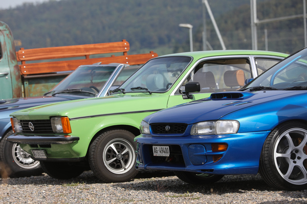 Bild: Verschiedene Autos, ähnliche Käufergruppen - Subaru Impreza und Opel Kadett C Coupé - 6. Lägern Classic 2023
