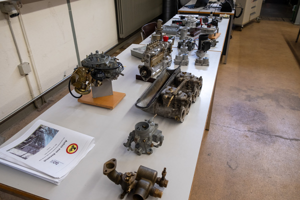 Verschiedene Vergasertypen – 8. Autos von Dazumal 2023