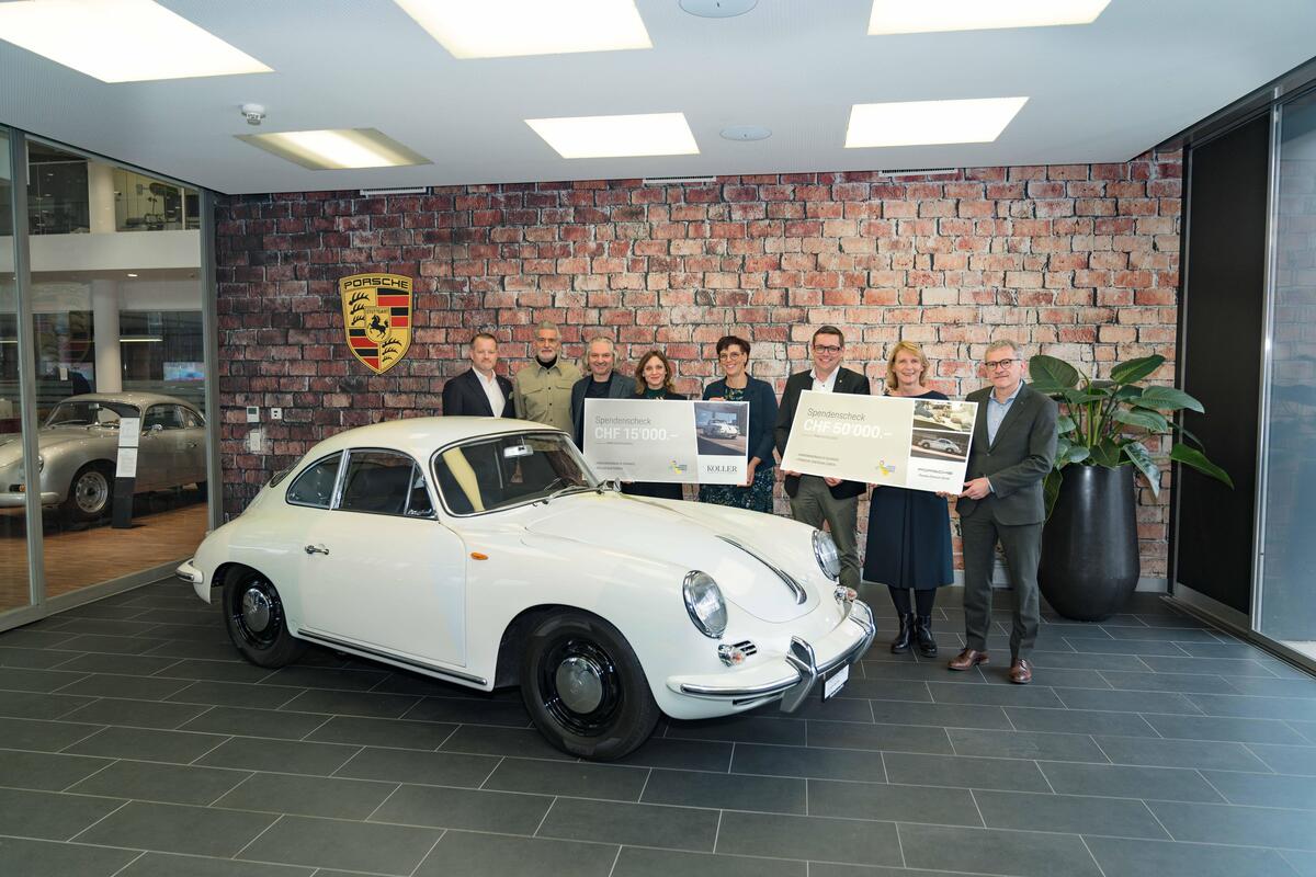 Auction Art-Car Porsche 356 SC from 1964 - René Reymond, Managing Director AMAG First AG, Alfredo Häberli, Designer, Stefano Ginesi, Head of Porsche Classic Zurich, Junia Koller, Head of Koller Auctions, Lilian Baumann, President Children's Cancer Aid Switzerland, Sascha Leardi, Managing Director of the Porsche Center Zurich, Christine Jean Managing Director Children's Cancer Aid Switzerland, Helmut Ruhl, CEO AMAG Group