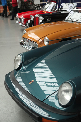 Versteigerung Oldtimer Galerie Toffen am 28. November 2015 - Sportwagen aus drei Ländern