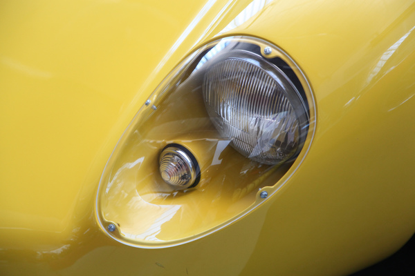 Versteigerung Oldtimer Galerie in Toffen am 29. April 2017 - Scheinwerfer des Sbarro Mille Miglia