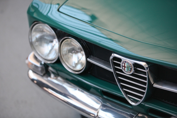 Versteigerung Oldtimer Galerie in Toffen am 29. April 2017 - schöner Bertone Alfa Romeo 1750 GTV in Pino Verde