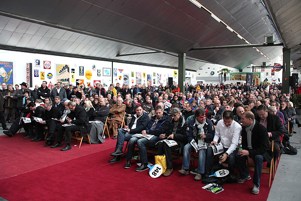 Versteigerung Toffen vom 1. Dezember 2012 - Volles Haus in Toffen