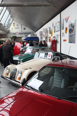 Versteigerung der Oldtimer Galerie in Toffen am 29. November 2014 - Vor der Versteigerung