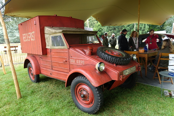 Verwandte gab es natürlich auch. Hier ein Volkswagen Kübelwagen(1945), umgebaut für die Reichspost Sammlung Grundmann – Classic Days 2025