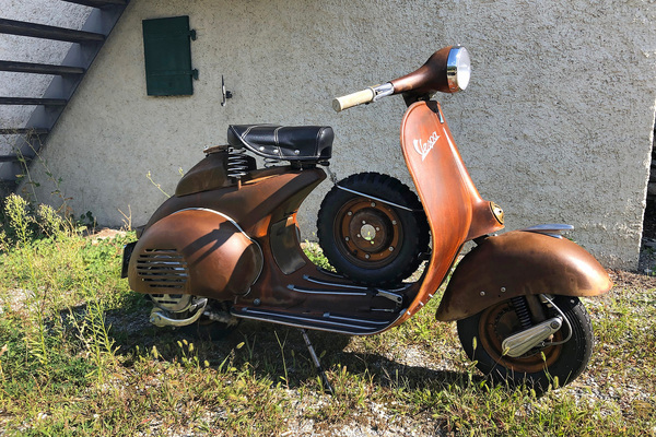 Vespa 150 VB1 Sei Giorni Tribute (1957) - als Lot 26 an der Versteigerung der Oldtimer Galerie in Toffen am 19. Oktober 2019
