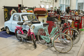 Vespa 400 (1957) – Auto e Moto d'Epoca 2024