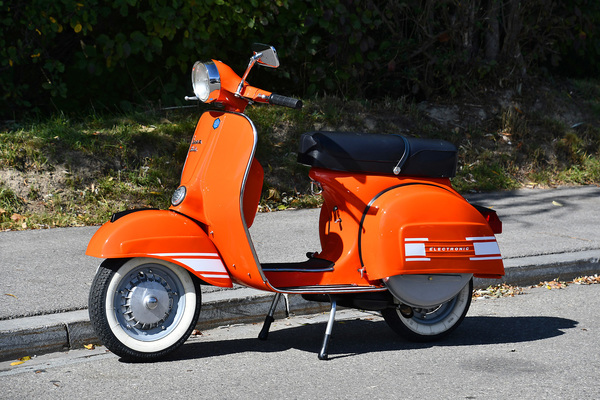 Vespa Rally 200 (1973) - als Lot 22 an der Versteigerung der Oldtimer Galerie in Toffen am 19. Oktober 2019