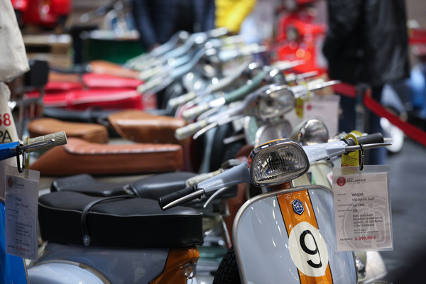 Vespa-Roller konnte man auch kaufen ... - Bremen Classic Motorshow 2020