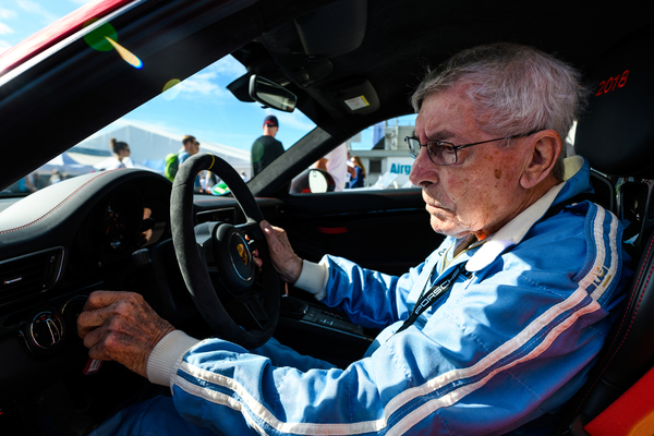 Vic Elford im Porsche 911 - Porsche Rennsport Reunion 2018