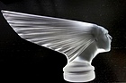 "Victoire" von René Lalique (1928, hier eine Replik) als typische Art-Déco-Kühlerfigur