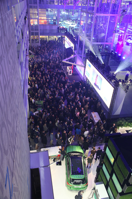 Viel Betrieb vor der VIP-Eröffnung am Mittwoch-Abend - Auto Zürich 2019