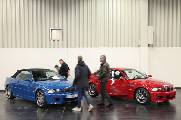 Viel Interesse für die BMW der Baureihe E46 - Retro Classics Bavaria 2019