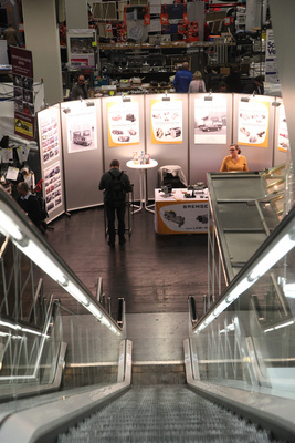Viel Literatur und Zubehör gibt es auf der unteren Etage der Halle 5 - Retro Classics Cologne Köln 2017
