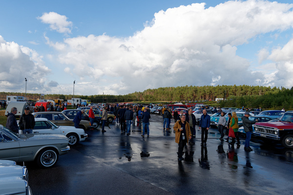 Viel Platz für Autos und Besucher – Oldtimer-Show Berlin 2022