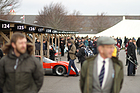 Viel Publikum an den Boxen der Gruppe-5-Prototypen - Goodwood Members Meeting 2016