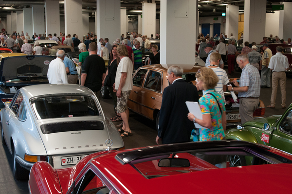 Viel Publikum beim Vorstart - RAID Suisse-Paris 2015