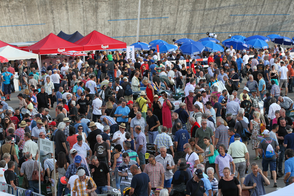 Bild Viel Publikum vor Ort - Indianapolis Oerlikon am 26. Juli 2016