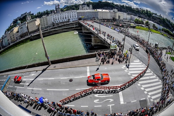 Image: Lots of spectators in beautiful weather at the City Grand Prix in Salzburg
