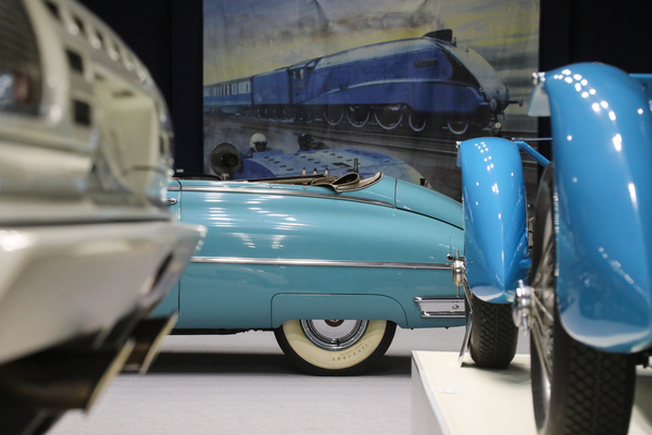 Vielfalt im Angebot – Artcurial-Versteigerung – Rétromobile Paris 2025