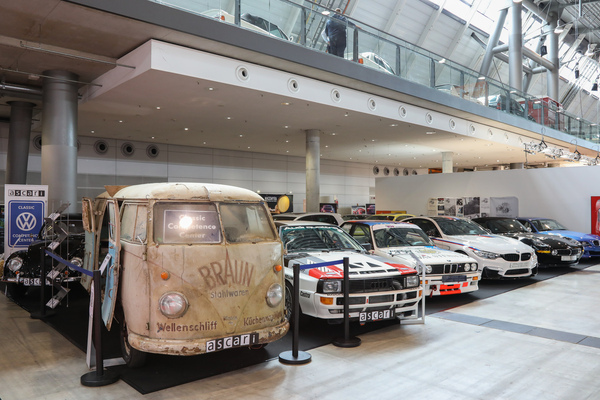 Vielfalt ist angesagt, egal ob Fahrzeugart, Zustand oder Epoche - Retro Classics Stuttgart 2024