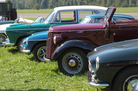Bild Vier Marken, vier Fronten - Bristol, Ford, MG und Austin - British Car Meeting in Mollis am 28. August 2016