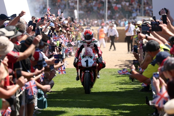 Vierfacher Weltmerister Carl Fogarty - Goodwood Festival of Speed 2025