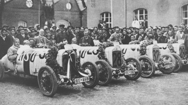 Bild: Vierfachsieg für die NSU-Rennwagen Typ 6:60 PS beim „Großen Preis von Deutschland“ auf der AVUS
