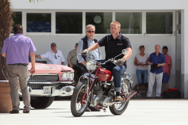 Vincent Comet 500 Seris C (1950) - als Lot 13 an der Versteigerung der Oldtimer Galerie auf dem Dolder am 16. Juni 2018