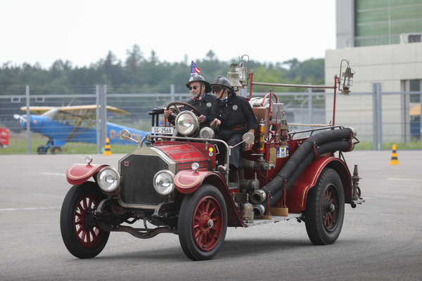 Vintage-Racing auf dem Rundkurs - American La France, noch als Feuerwehrauto - Klassikwelt Bodensee 2024