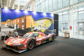 Völlig verdreckt stand er da, der Ferrari AF Corse 499P, obwohl ...