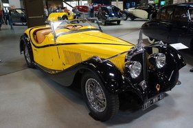 Voisin C 27 Grand Sport Roadster (1934) – umlaufender schwarzer Zierstreifen, gebaut von Figoni
