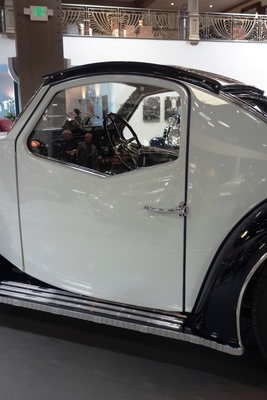 Voisin C 27 Aérosport (1934) – seltsam gestaltete Tür